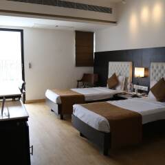 The Corus Hotel комната для гостей