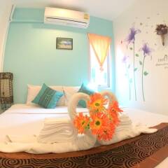 Отель The Room Patong в номере фото 2