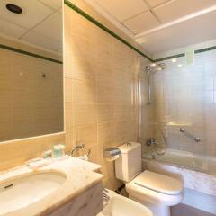 Отель Hipotels Mercedes Aparthotel ванная фото 2