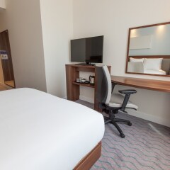 Отель Hampton By Hilton Amsterdam Centre East Амстердам удобства в номере фото 2