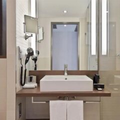 Отель Melia Düsseldorf Германия, Дюссельдорф - 1 отзыв об отеле, цены и фото номеров - забронировать отель Melia Düsseldorf онлайн ванная