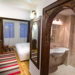 Отель Arbanashki Han Hotelcomplex Велико Тырново комната для гостей фото 3
