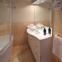 Отель Aparthotel Adagio Nice Promenade des Anglais ванная