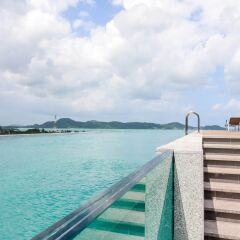 Отель NIDA Rooms Luxury Chalong Pier пляж