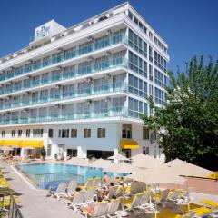 Sunbay Park Hotel бассейн
