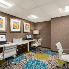 Отель Hampton Inn and Suites by Hilton, Downtown Vancouver Канада, Ванкувер - отзывы, цены и фото номеров - забронировать отель Hampton Inn and Suites by Hilton, Downtown Vancouver онлайн детские мероприятия