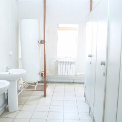 Гостиница Hostel Svoi Lyudi в Москве 3 отзыва об отеле, цены и фото номеров - забронировать гостиницу Hostel Svoi Lyudi онлайн Москва ванная