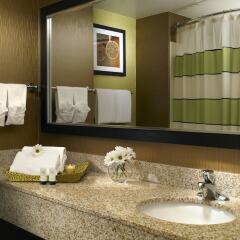 Отель Fairfield Inn & Suites by Marriott Washington, DC/Downtown США, Вашингтон - отзывы, цены и фото номеров - забронировать отель Fairfield Inn & Suites by Marriott Washington, DC/Downtown онлайн ванная