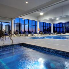 Отель Hilton Garden Inn Montreal Centre-Ville Канада, Монреаль - отзывы, цены и фото номеров - забронировать отель Hilton Garden Inn Montreal Centre-Ville онлайн бассейн