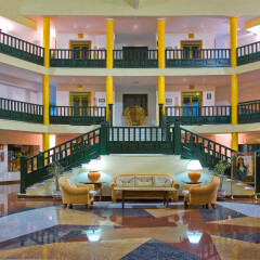 Отель Blue Sea Costa Bastián интерьер отеля