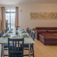 Отель Seashells Self Catering Apartment Мальта, Буджибба - отзывы, цены и фото номеров - забронировать отель Seashells Self Catering Apartment онлайн комната для гостей фото 2