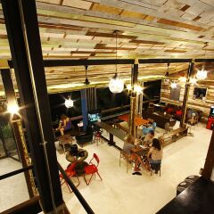 Here Hostel Бангкок развлечения