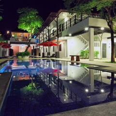 Отель Surintra Boutique Resort Пхукет
