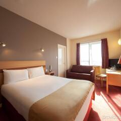 Отель Jurys Inn Glasgow комната для гостей фото 4