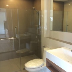 Отель Treetops Condo Паттайя ванная