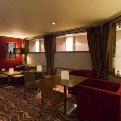 Отель Premier Inn London Kensington развлечения