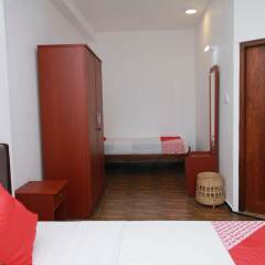 OYO 246 Roy Villa Beach Hotel Галле фото 17