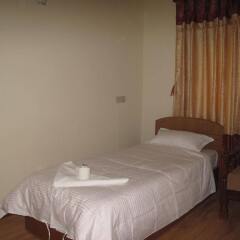 Отель Kathmandu Madhuban Guest House Непал, Катманду - 1 отзыв об отеле, цены и фото номеров - забронировать отель Kathmandu Madhuban Guest House онлайн комната для гостей фото 4