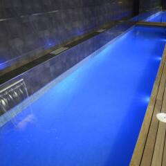 Отель Apartamentos Spa Cantabria Infinita Потес бассейн