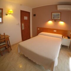 Hotel Complejo Los Rosales сейф в номере