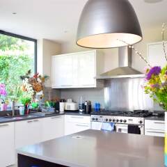 Отель Contemporary 5 Bedroom House in North London питание