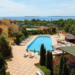 Hotel Yalta Свети Влас бассейн фото 2