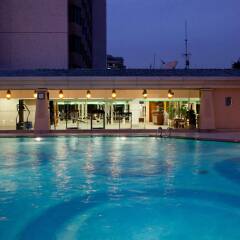 Rosedale Hotel and Suites Guangzhou бассейн фото 2