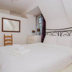 Отель Comfortable Bright & Spacious 2 Bed Central London Великобритания, Лондон - отзывы, цены и фото номеров - забронировать отель Comfortable Bright & Spacious 2 Bed Central London онлайн комната для гостей