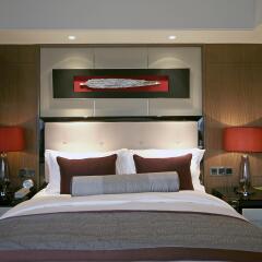Отель Pullman Shanghai Jing An сейф в номере