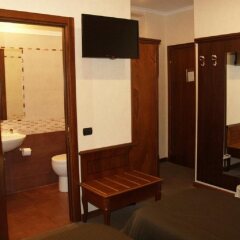 Osimar Hotel сейф в номере
