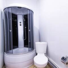 Гостиница Жилое помещение SuperHostel on Nevsky 130 в Санкт-Петербурге - забронировать гостиницу Жилое помещение SuperHostel on Nevsky 130, цены и фото номеров Санкт-Петербург ванная фото 5