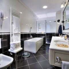 Отель Tritone Terme Италия, Абано-Терме - отзывы, цены и фото номеров - забронировать отель Tritone Terme онлайн ванная