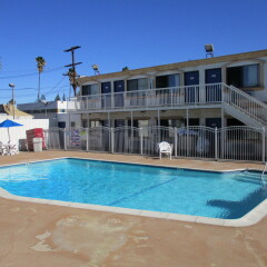 Отель Motel 6 Canoga Park США, Лос-Анджелес - отзывы, цены и фото номеров - забронировать отель Motel 6 Canoga Park онлайн бассейн