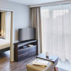 Отель Aparthotel Adagio Edinburgh Royal Mile Великобритания, Эдинбург - отзывы, цены и фото номеров - забронировать отель Aparthotel Adagio Edinburgh Royal Mile онлайн комната для гостей