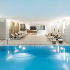 Отель Crowne Plaza Berlin City Centre бассейн