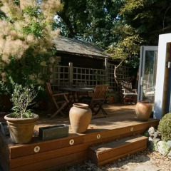 Апартаменты Architect-designed Garden Studio