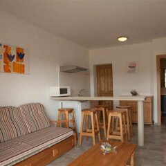 Отель Bungalow Papalus Испания, Льорет-де-Мар - отзывы, цены и фото номеров - забронировать отель Bungalow Papalus онлайн комната для гостей фото 2