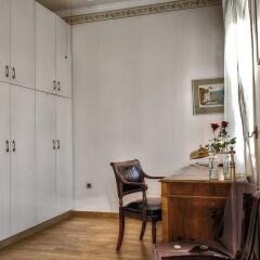 Отель DL Hospitality Adrianou 7 Греция, Афины - отзывы, цены и фото номеров - забронировать отель DL Hospitality Adrianou 7 онлайн удобства в номере