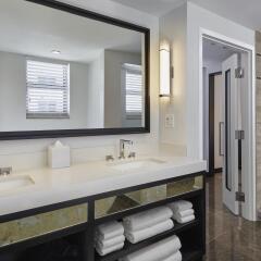 Loews Miami Beach Hotel – South Beach ванная фото 2