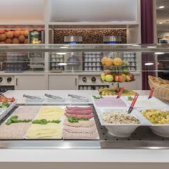 Отель Hampton by Hilton Hamburg City Centre питание