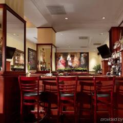 Отель Club Quarters in Washington DC США, Вашингтон - отзывы, цены и фото номеров - забронировать отель Club Quarters in Washington DC онлайн гостиничный бар