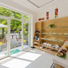Отель Golden Palm Villa питание
