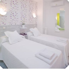 Отель Hostal Nersan комната для гостей фото 3