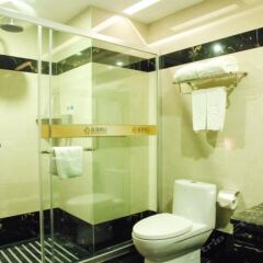 New Royal Hotel ванная