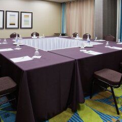 Отель Holiday Inn & Suites Pointe-Claire Montreal Airport Канада, Монреаль - отзывы, цены и фото номеров - забронировать отель Holiday Inn & Suites Pointe-Claire Montreal Airport онлайн фото 3