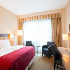 Отель NH Collection Berlin Mitte Friedrichstrasse 4* Стандартный номер с различными типами кроватей