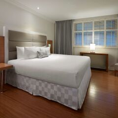 Отель The Strathcona Hotel Канада, Торонто - отзывы, цены и фото номеров - забронировать отель The Strathcona Hotel онлайн комната для гостей фото 2