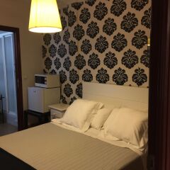 Отель Hostal La Estrella Испания, Мадрид - 1 отзыв об отеле, цены и фото номеров - забронировать отель Hostal La Estrella онлайн комната для гостей фото 2