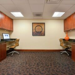 Отель Hampton Inn Frederick в номере