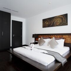 Отель By The Lake Villas комната для гостей